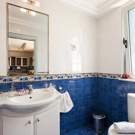 Searene Deluxe Seafront Maisonette
