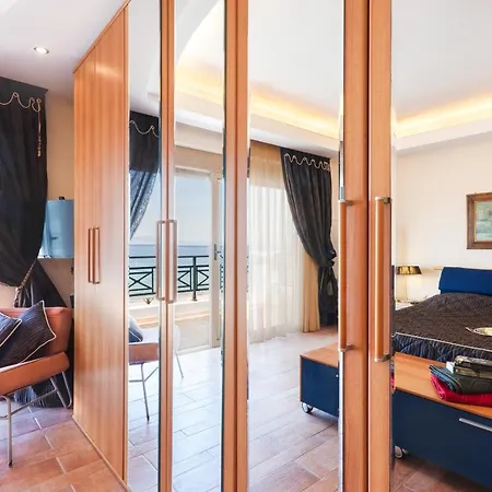 Searene Deluxe Seafront Maisonette * Ixia (Rhodes)